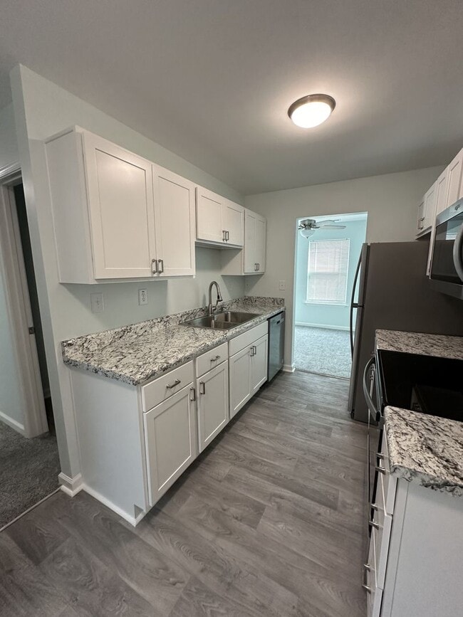 Building Photo - GREEN RUN