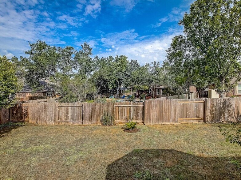 Back yard - 2511 Powderham Ln
