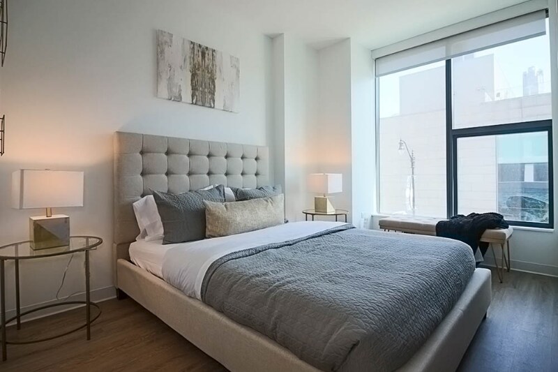 Building Photo - 333 S Halsted St