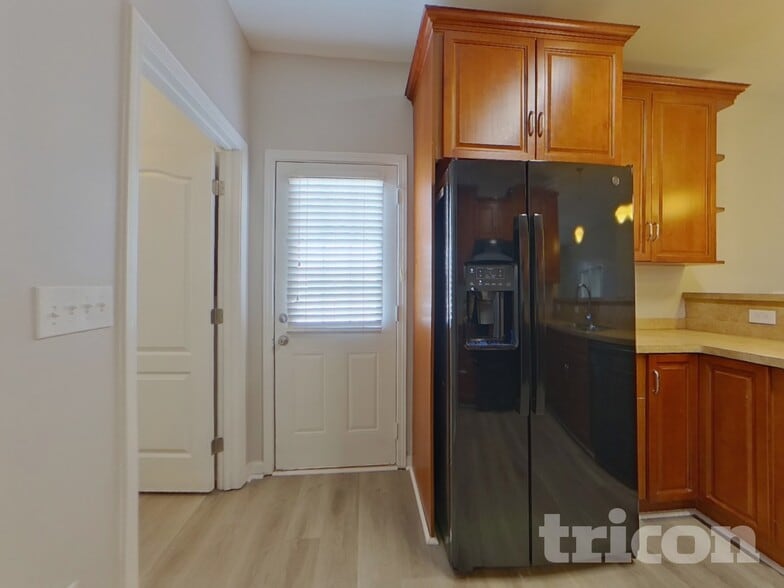 Building Photo - 4758 Arden Dr