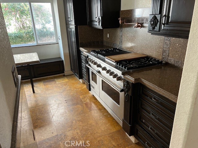 Building Photo - 3350 Deaver Dr