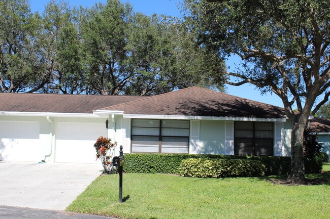 Primary Photo - 9910 Orchid Tree Trail