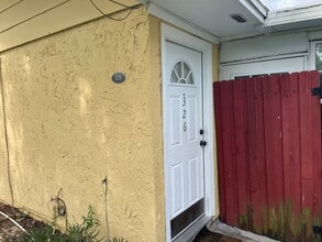 Building Photo - 1 Bed/1 Bath Villa in Indian Ridge AVAILAB...