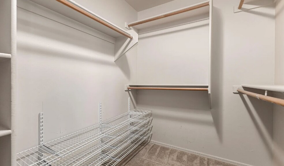 Building Photo - 517 S Paradise Dr