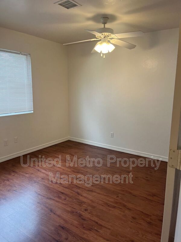 Building Photo - 8360 E. Lakeshore Drive