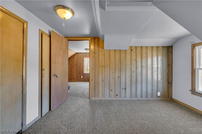 Building Photo - 15506 Westview Ave