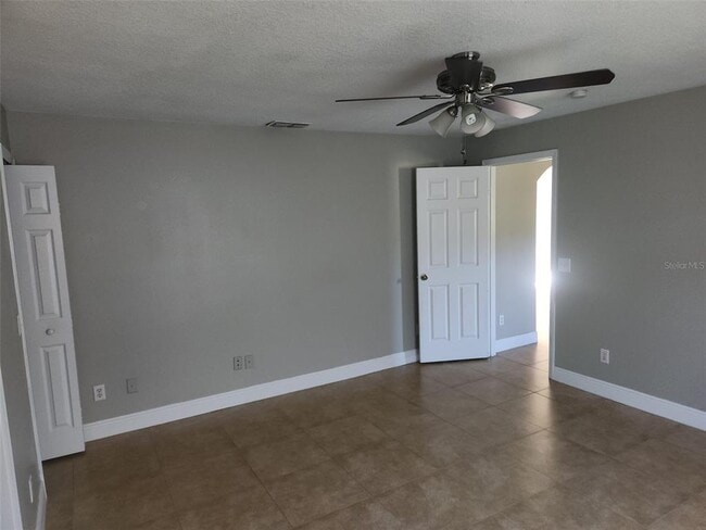 Building Photo - 709 Cockatoo Ct