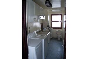  - 10 E Catawissa St