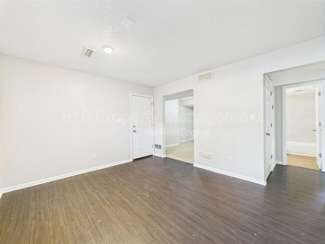 Building Photo - 1229 W Hayward Ave