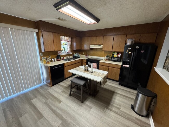 Building Photo - 240 Tallulah Trail