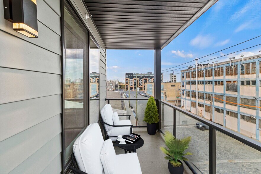 Building Photo - 2626 Trenton Ave