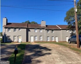 Building Photo - 131 Toby Springs Ln