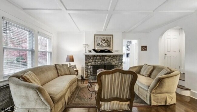 Building Photo - 34 Cypress St