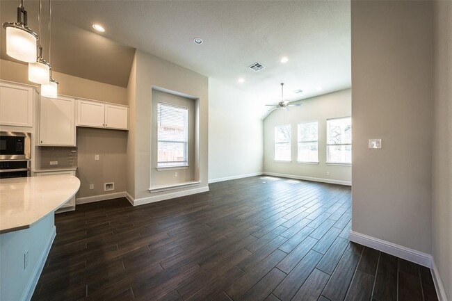 Building Photo - 113 Old Trinity Way