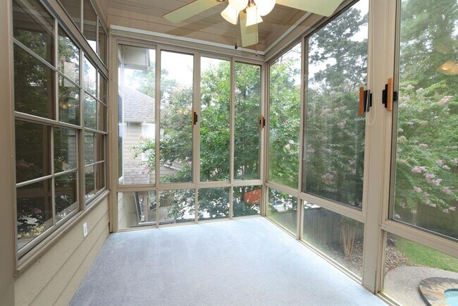 Building Photo - 47 E Greywing Cir