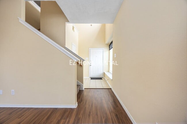 Building Photo - 2947 Hackamore Hollow Ln