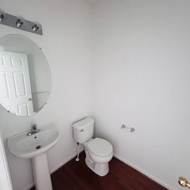 Building Photo - Located in the Highgates subdivision in Upper Macungie Township this 3 bedroom, 2.5 bath townhouse