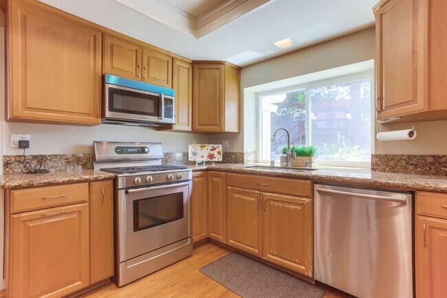 Building Photo - Stunning 4 Bed, 3 Bath Home on Cul-de-Sac in Scripps Ranch - No Pet Allowed