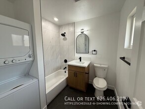 Building Photo - Modern 1-Bedroom-1 MONTH FREE  | In-Unit W...