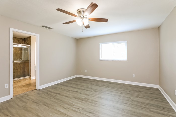 Building Photo - 3122 47th Ave E