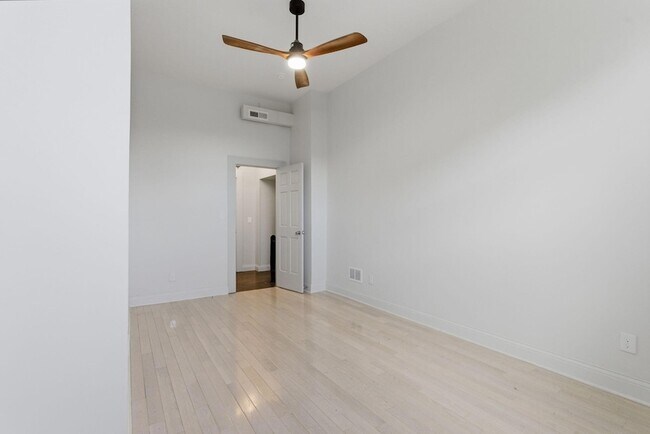 Building Photo - 500 Main St