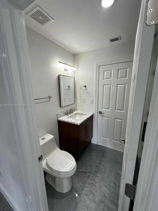 Building Photo - 2110 NW 91st Terrace