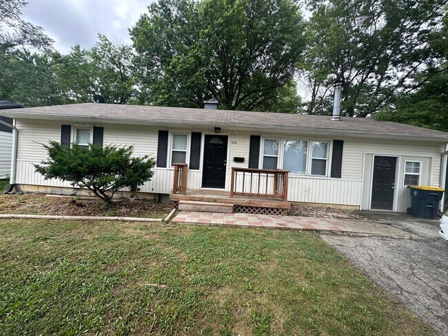 Primary Photo - 4 bedroom 2 bath