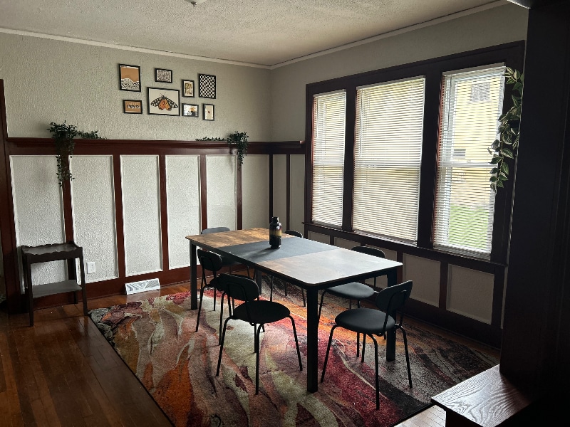 Building Photo - 875 Philip St