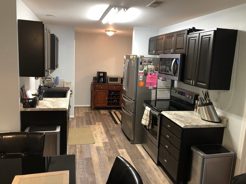 Building Photo - 2956 Kentville Dr