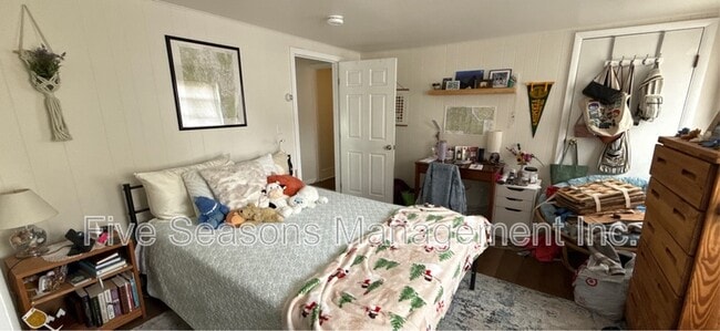 Building Photo - 48 Murray St