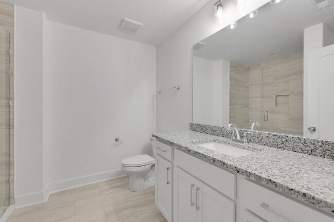 Building Photo - 609 Lee St