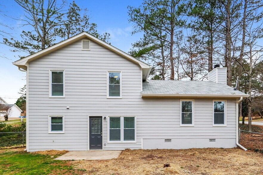 Building Photo - 460 Bay Lake Pass