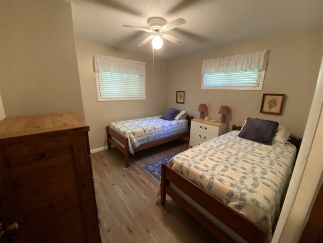 Building Photo - 2829 Hopkins Dr