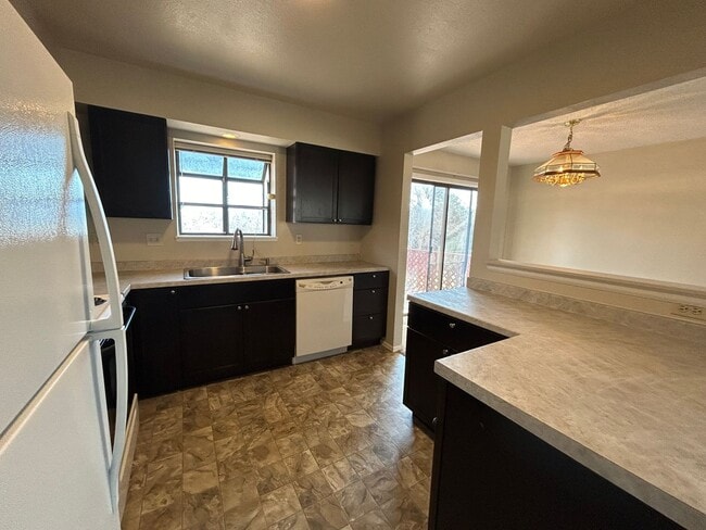 Building Photo - A Cozy Fort Collins Home Designed for Everyday Living