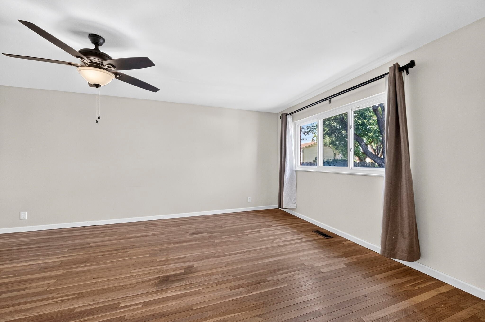 Building Photo - 3145 Matlock Dr