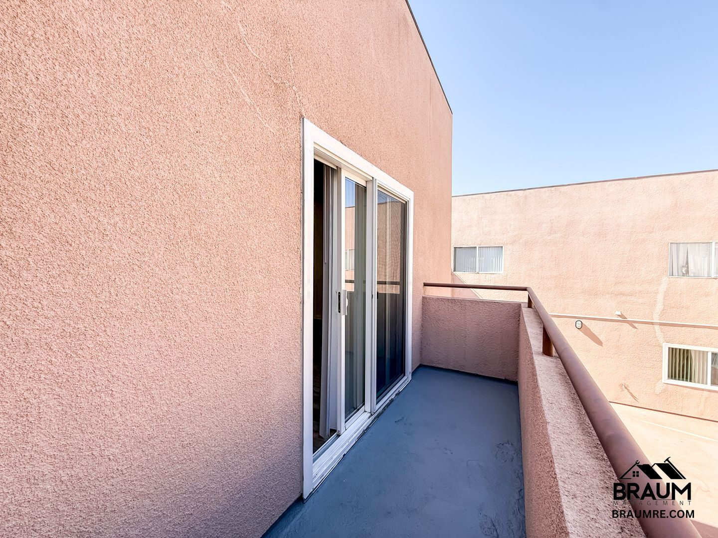 Building Photo - 11459 Collins St