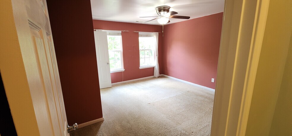 Building Photo - 709 Prospect Ln