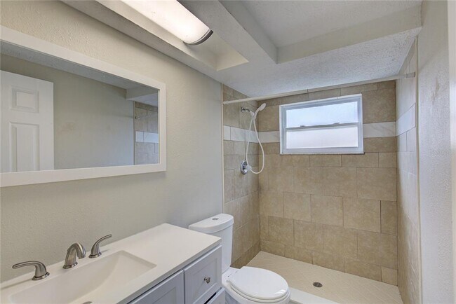 Building Photo - 8906 Pandora Ln