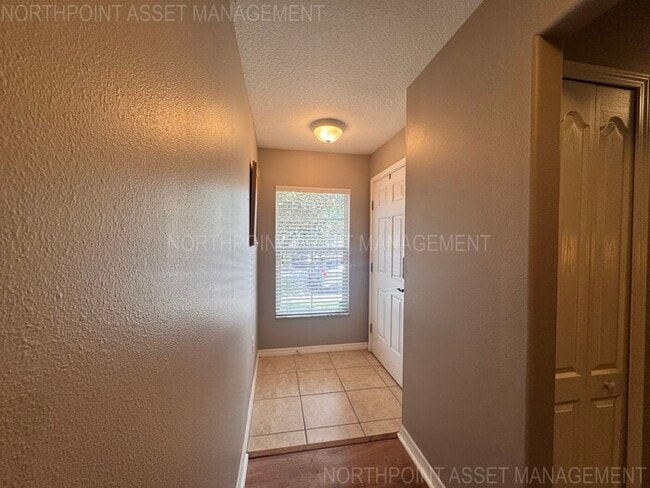Building Photo - FURNISHED Summerfield Townhome