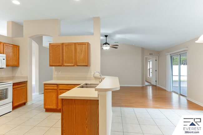 Building Photo - 13 Zinnia Trail