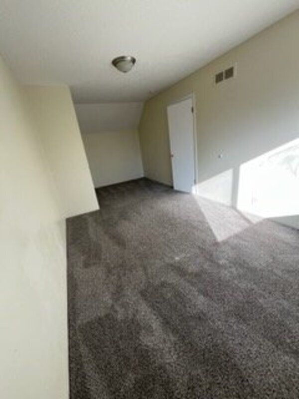 Building Photo - 122 Mckinley Ave