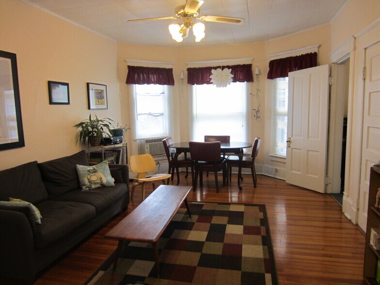 Building Photo - 728 Ohio St