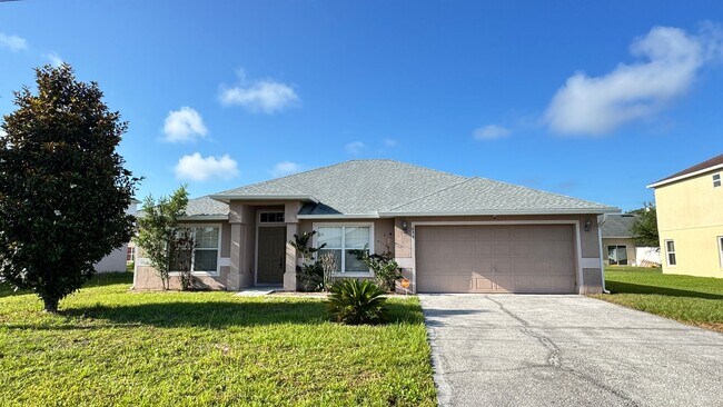 Building Photo - Split Floor plan 3/2 in Poinciana