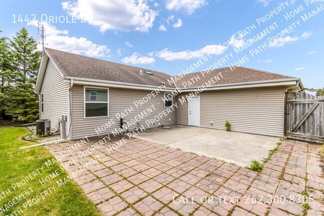 Building Photo - 1442 Oriole Dr