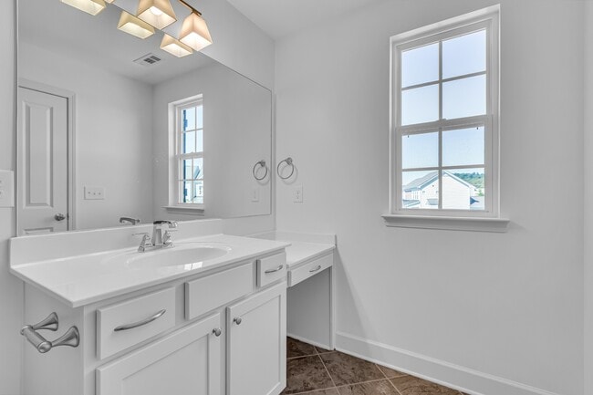 Building Photo - 253 Mary Ann Cir
