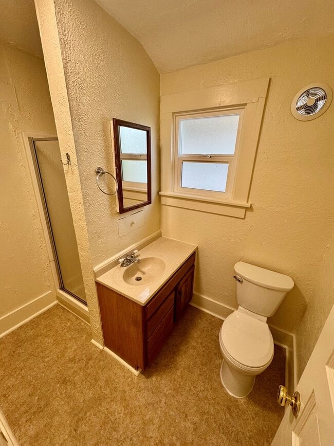 Building Photo - Updated Unit Just Two Blocks From OSU Campus