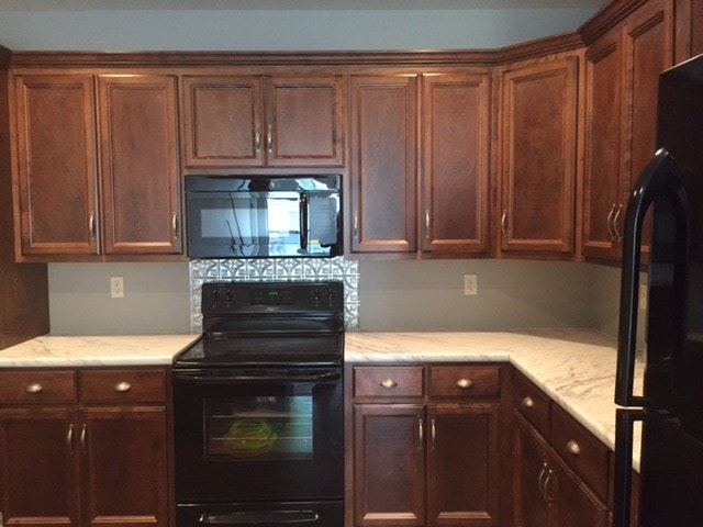 Building Photo - 5604 Deer Valley Dr