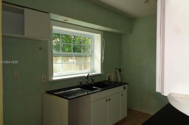 Building Photo - 440 NW 140th St