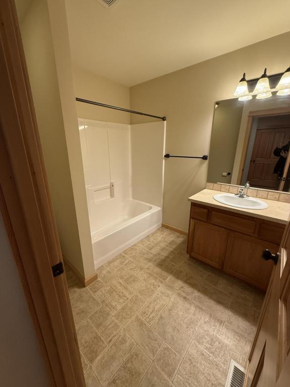 Building Photo - 1030 4th Ave