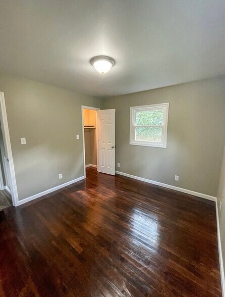 Bed #3 - 612 Cove Rd